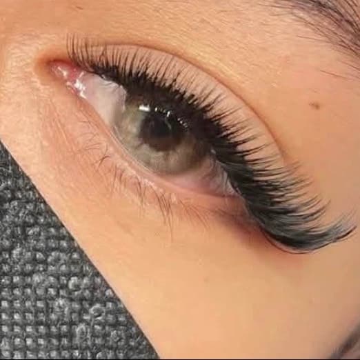 Living luxe membership at Lashed Luxuries in Santa Clarita, CA
